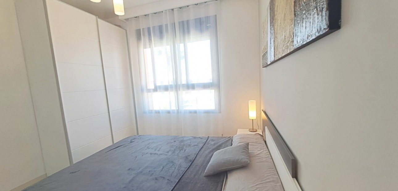 Venta - Apartamento / piso -
Mil Palmeras