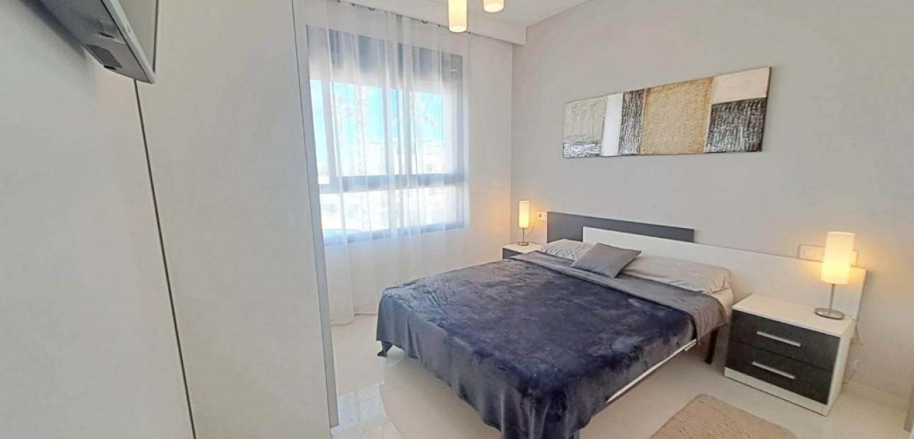 Venta - Apartamento / piso -
Mil Palmeras