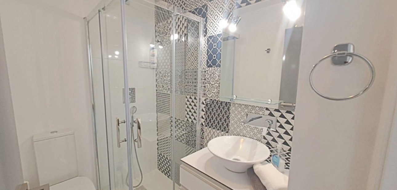 Venta - Apartamento / piso -
Mil Palmeras