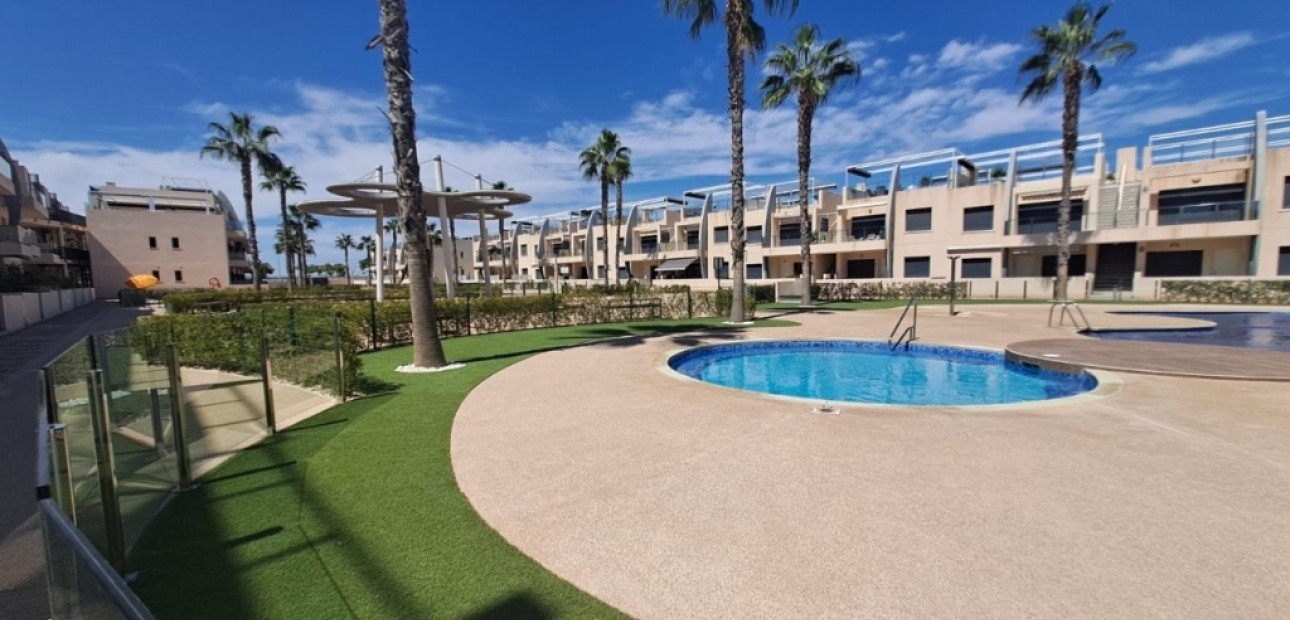 Venta - Apartamento / piso -
Mil Palmeras