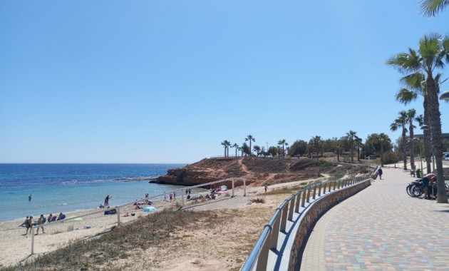 Venta - Apartamento / piso -
Mil Palmeras