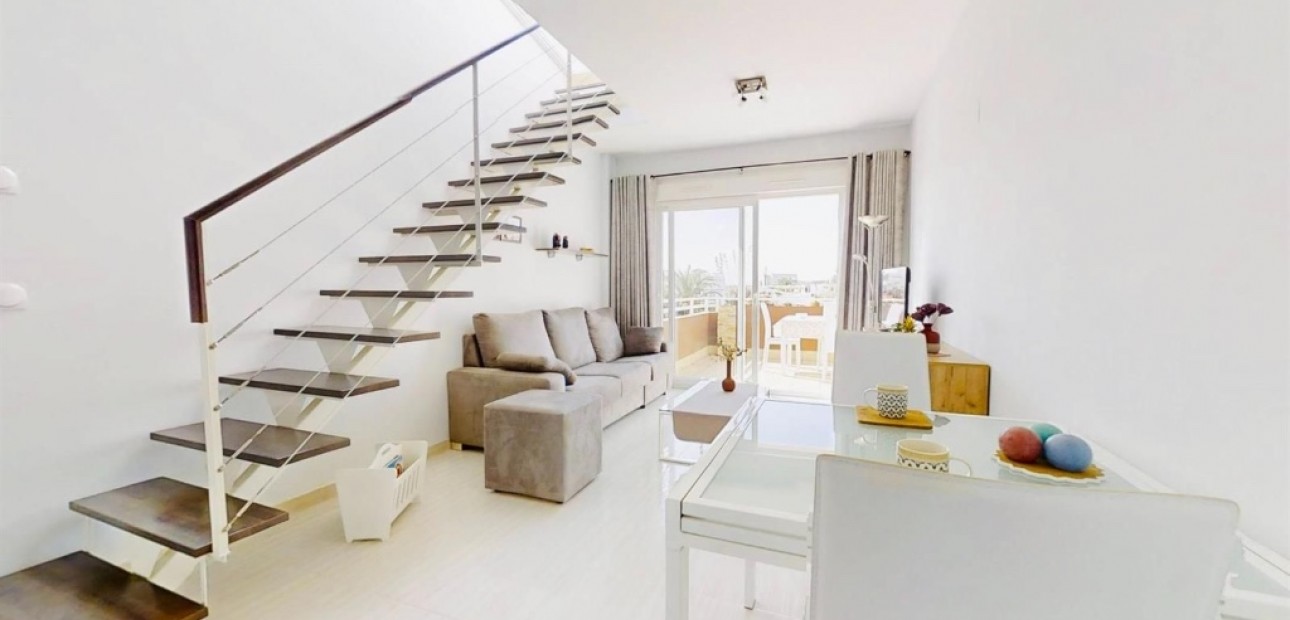 Sale - Apartment / flat -
Punta Prima