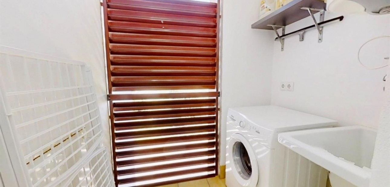 Sale - Apartment / flat -
Punta Prima