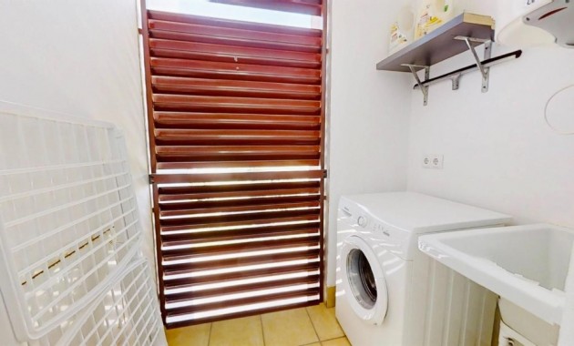 Sale - Apartment / flat -
Punta Prima