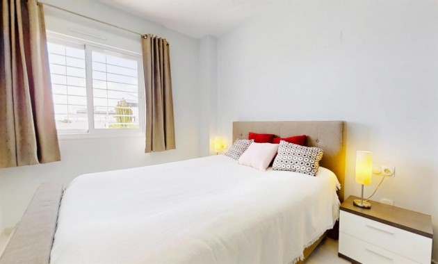 Sale - Apartment / flat -
Punta Prima