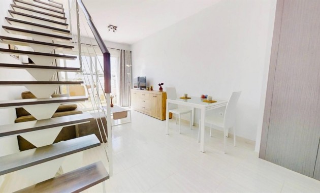 Sale - Apartment / flat -
Punta Prima