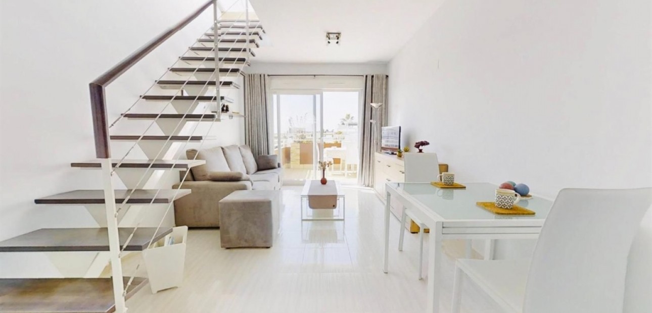 Sale - Apartment / flat -
Punta Prima