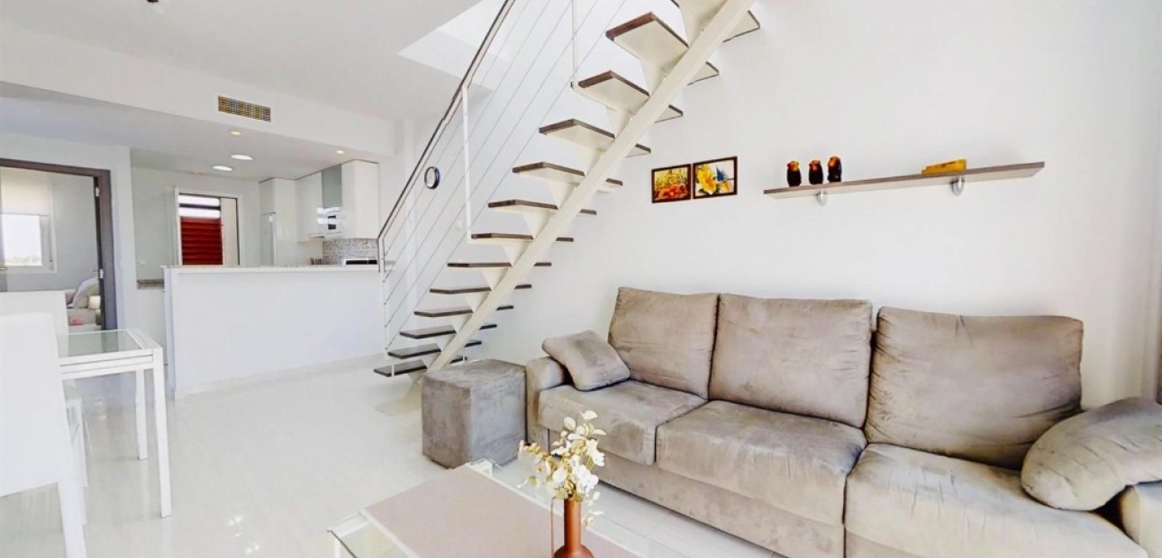 Sale - Apartment / flat -
Punta Prima