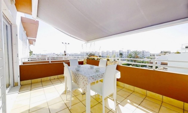 Sale - Apartment / flat -
Punta Prima