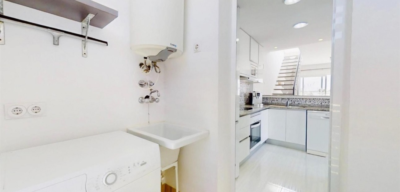 Sale - Apartment / flat -
Punta Prima