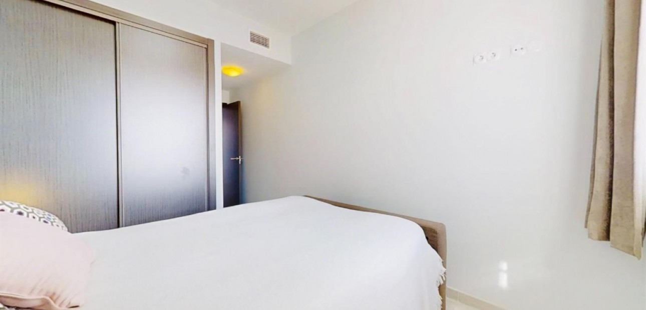 Sale - Apartment / flat -
Punta Prima