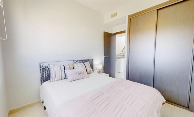 Sale - Apartment / flat -
Punta Prima