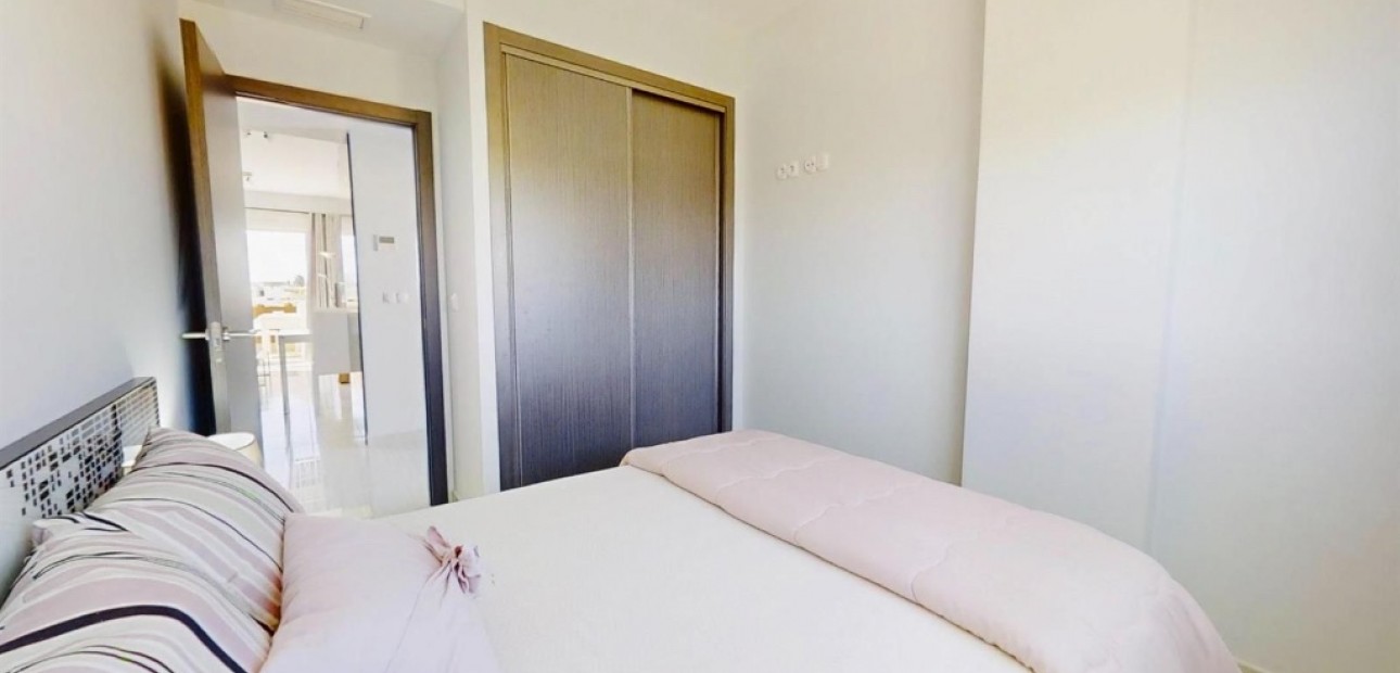 Sale - Apartment / flat -
Punta Prima