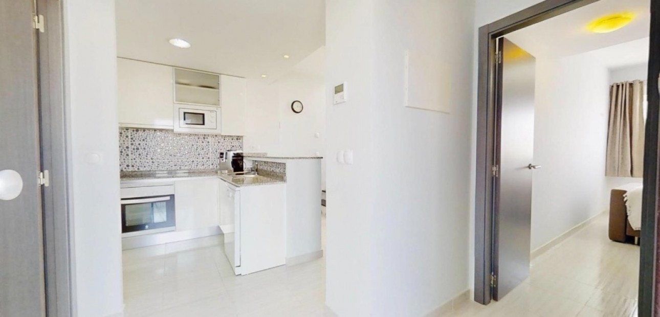 Sale - Apartment / flat -
Punta Prima