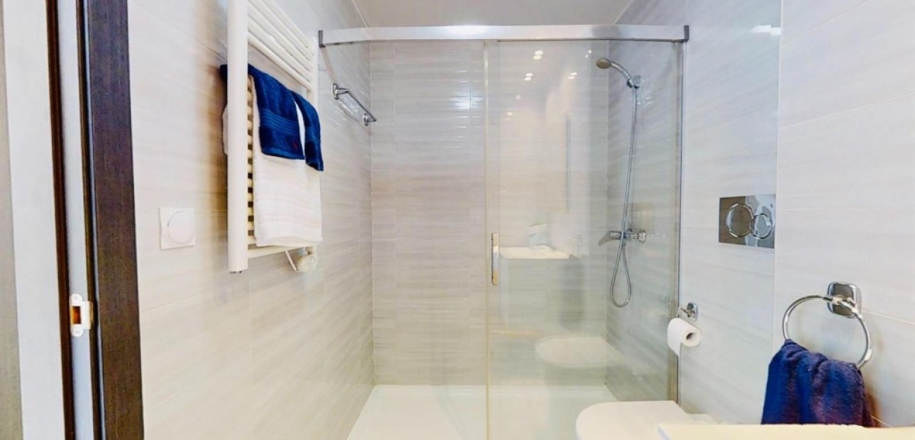 Sale - Apartment / flat -
Punta Prima