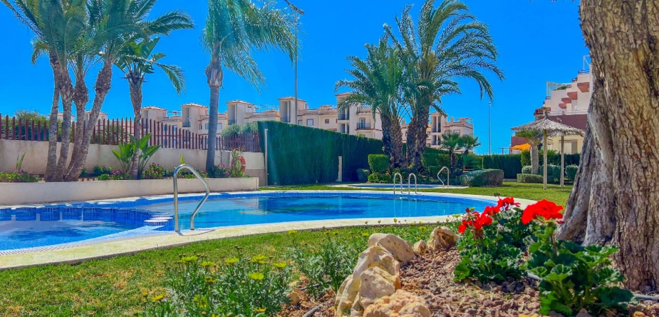 Sale - Apartment / flat -
Punta Prima