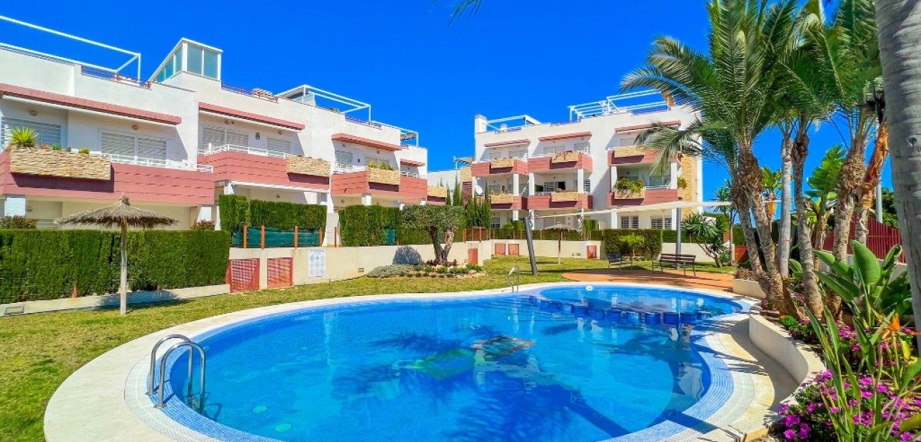 Sale - Apartment / flat -
Punta Prima