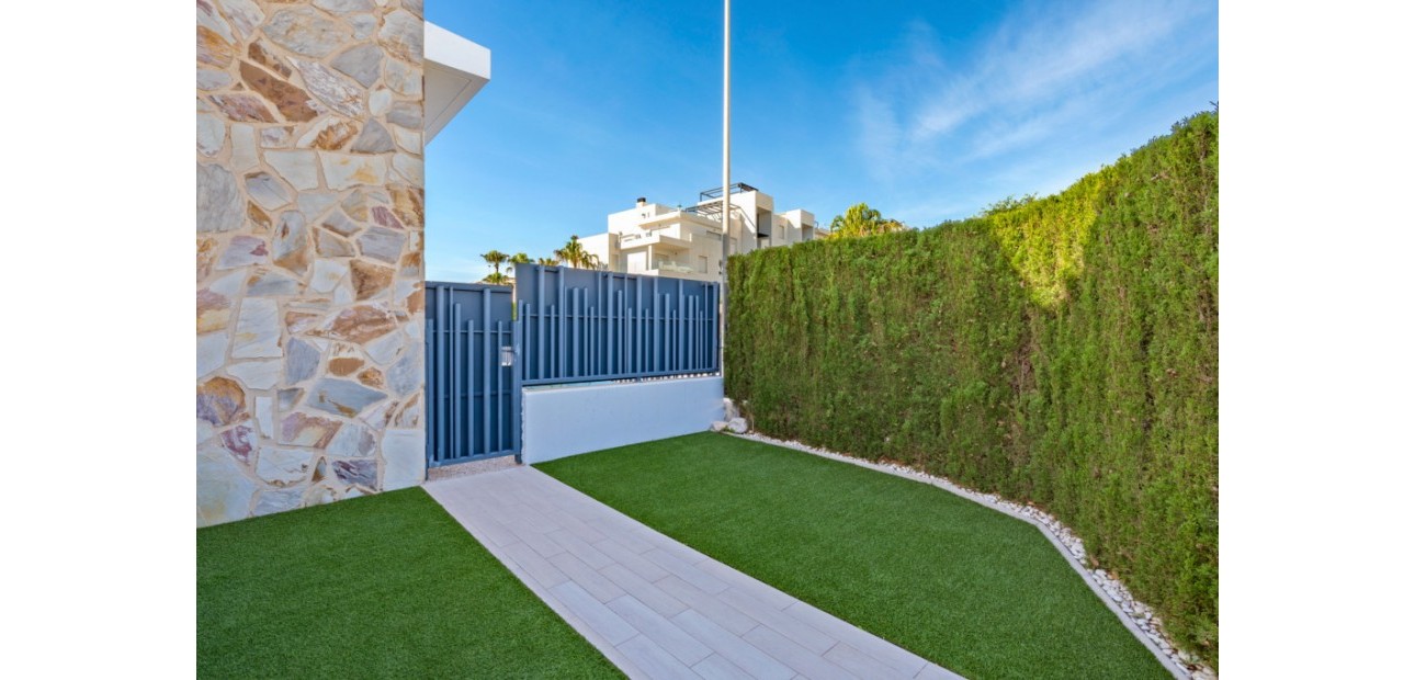 Venta - Adosado -
Punta Prima