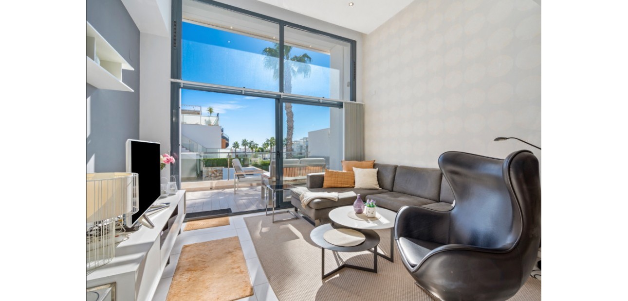 Venta - Adosado -
Punta Prima