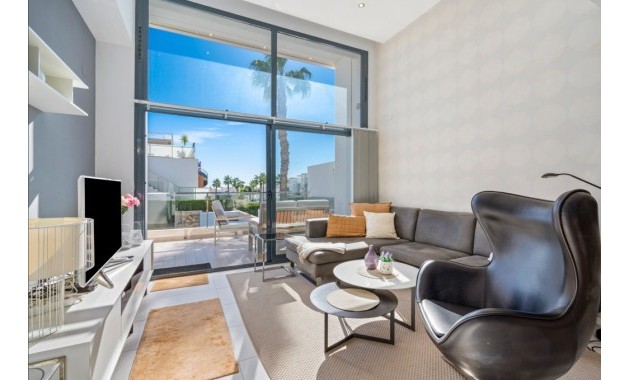 Venta - Adosado -
Punta Prima