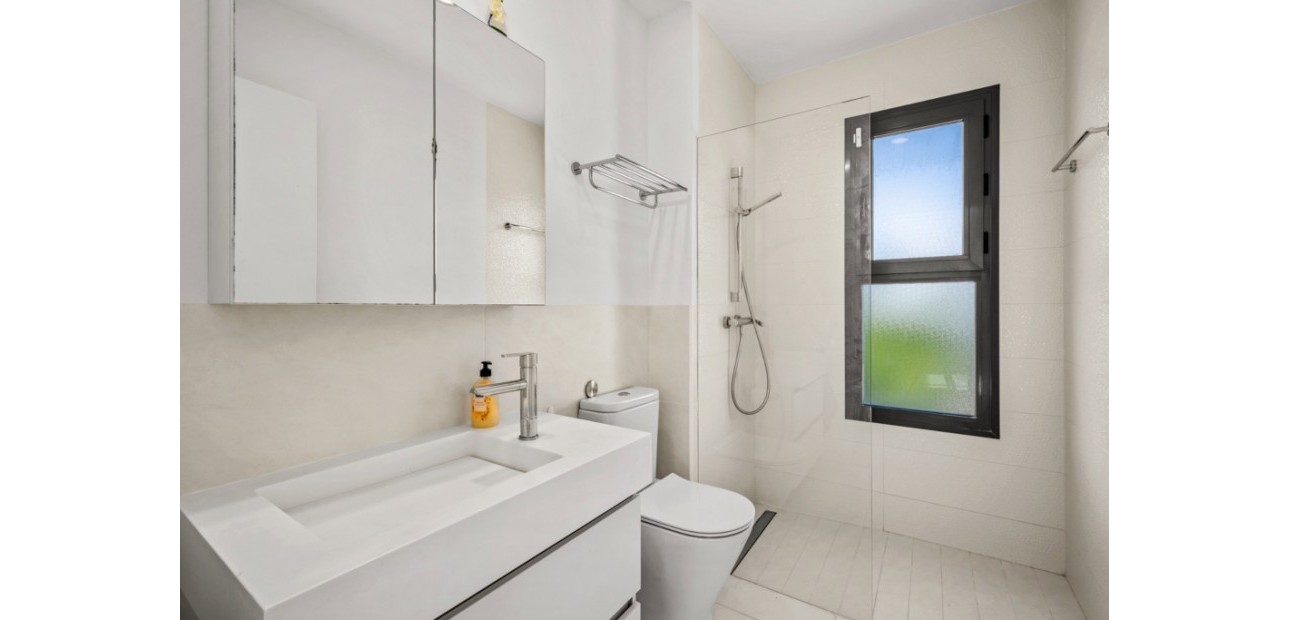 Venta - Adosado -
Punta Prima