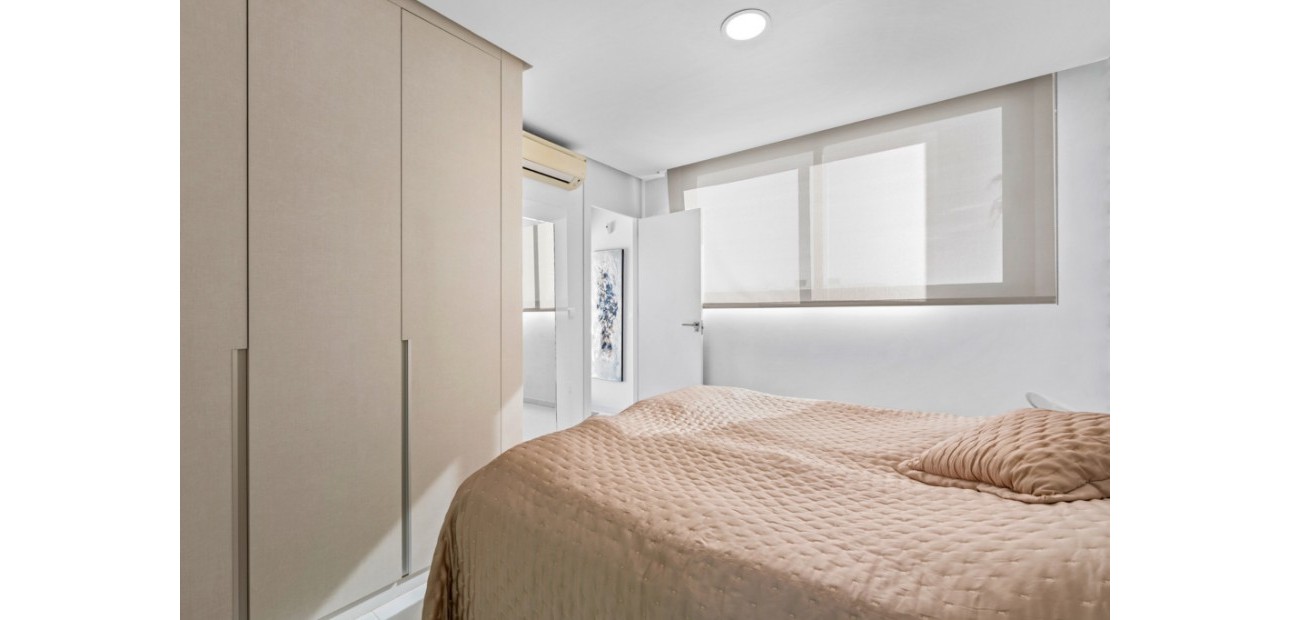 Venta - Adosado -
Punta Prima