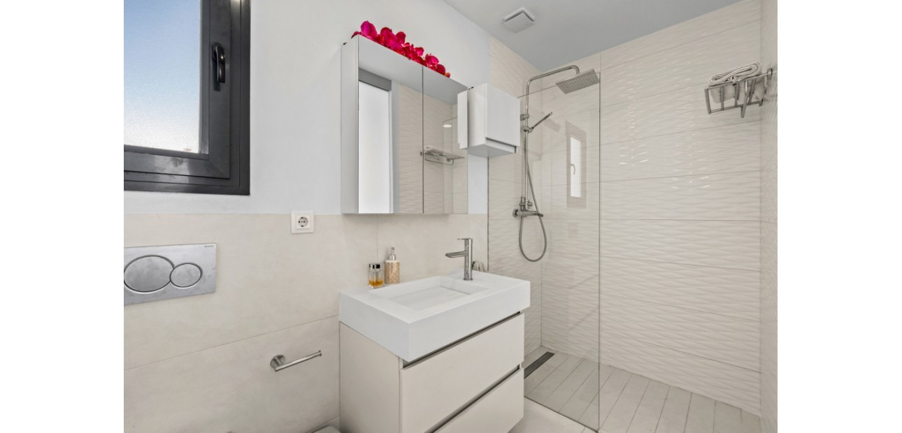 Venta - Adosado -
Punta Prima