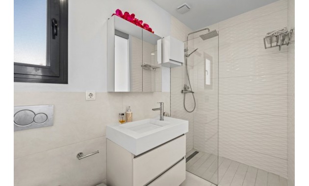 Venta - Adosado -
Punta Prima