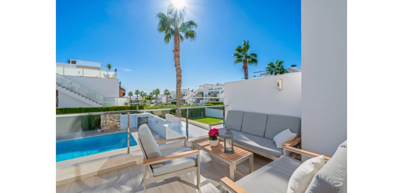 Venta - Adosado -
Punta Prima