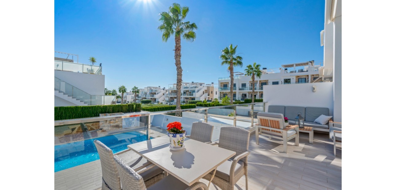 Venta - Adosado -
Punta Prima