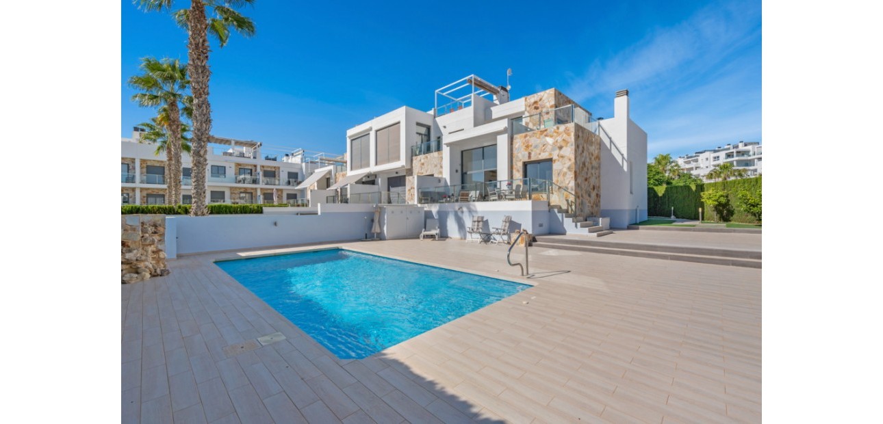 Venta - Adosado -
Punta Prima