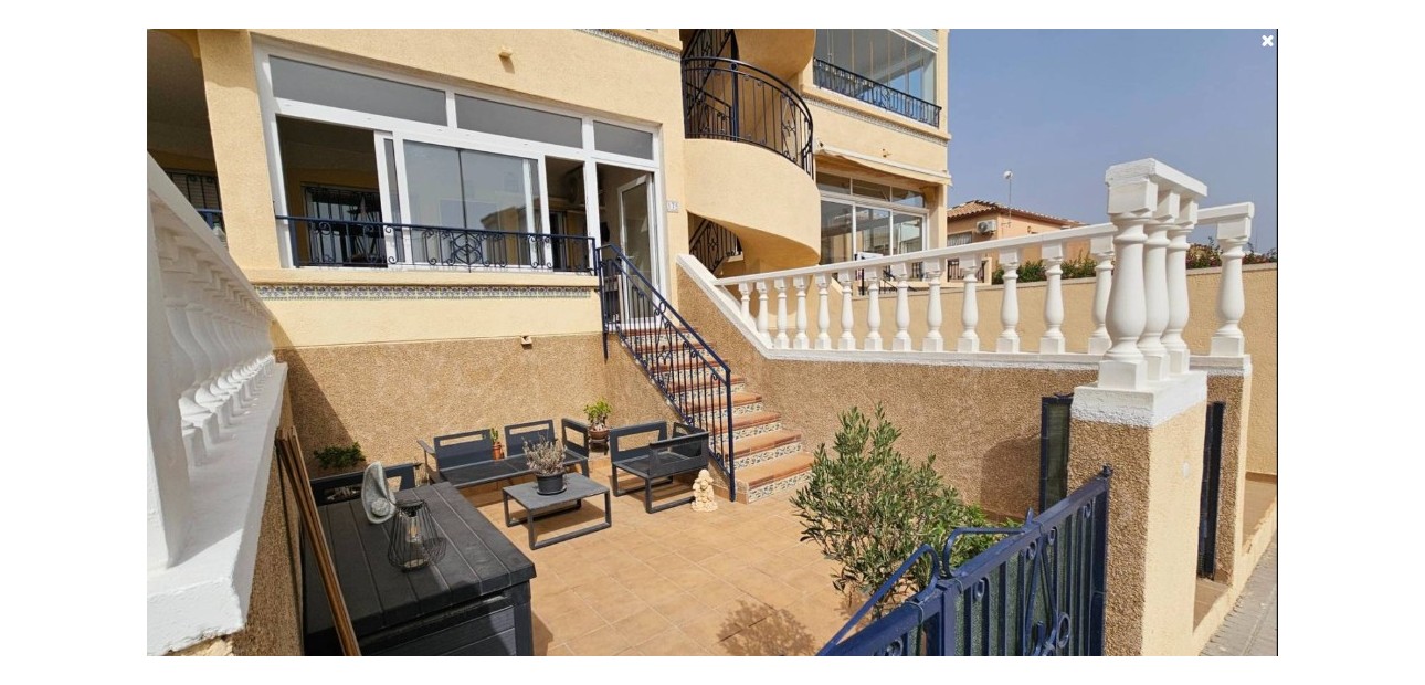 Sale - Apartment / flat -
Punta Prima