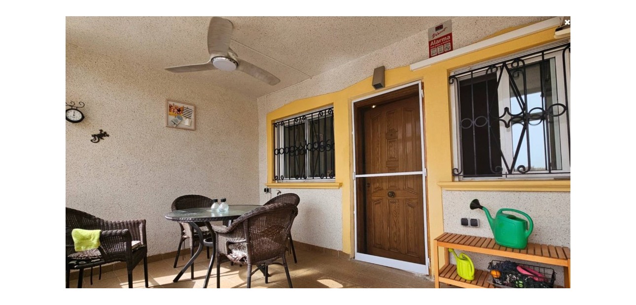 Sale - Apartment / flat -
Punta Prima