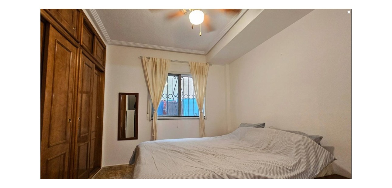 Sale - Apartment / flat -
Punta Prima