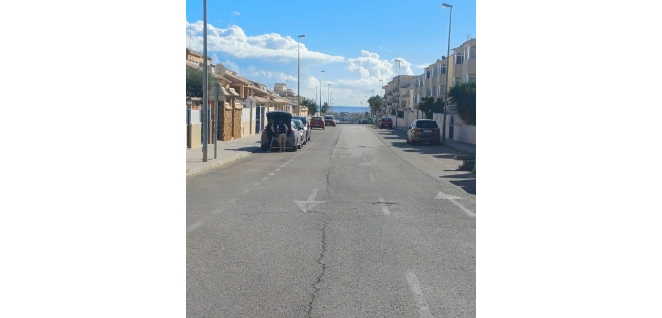 Sale - Apartment / flat -
Punta Prima