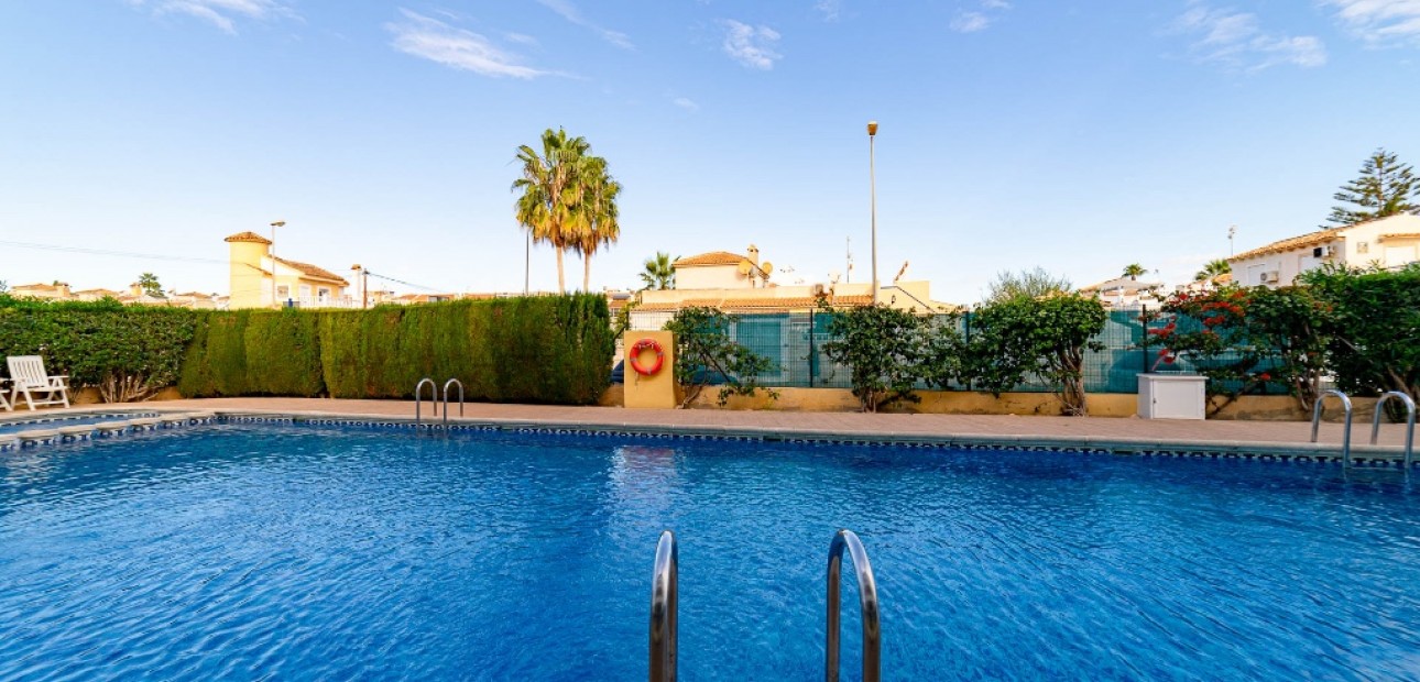 Herverkoop - Appartement / flat -
Orihuela Costa - Playa Flamenca