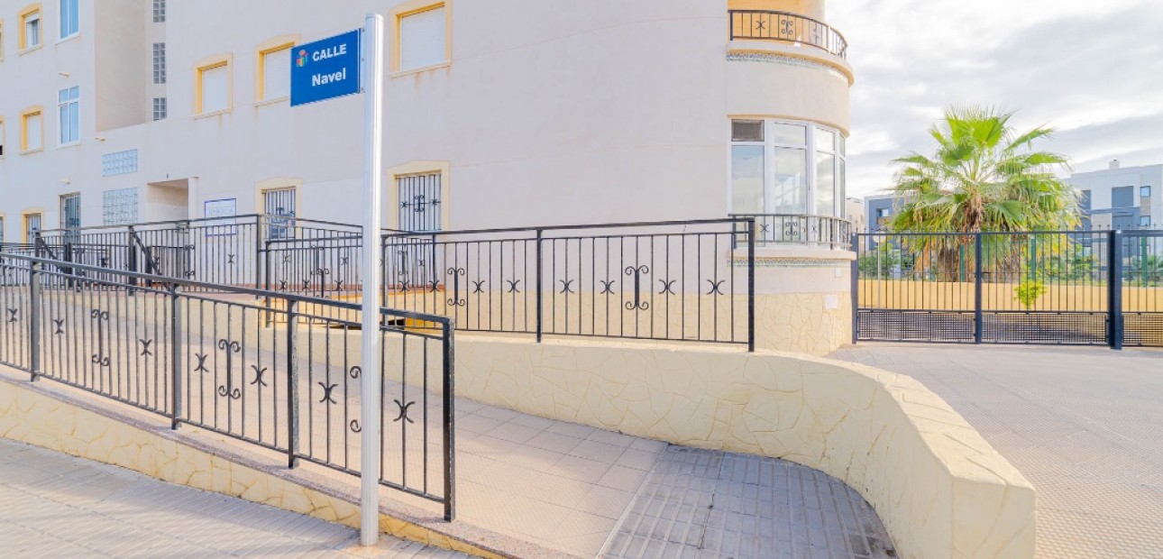 Herverkoop - Appartement / flat -
Orihuela Costa - Playa Flamenca