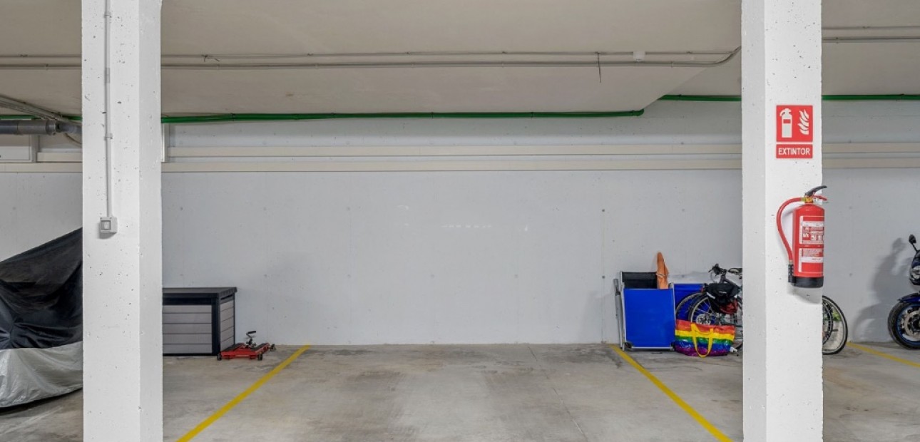 Venta - Apartamento / piso -
Lomas de Cabo Roig