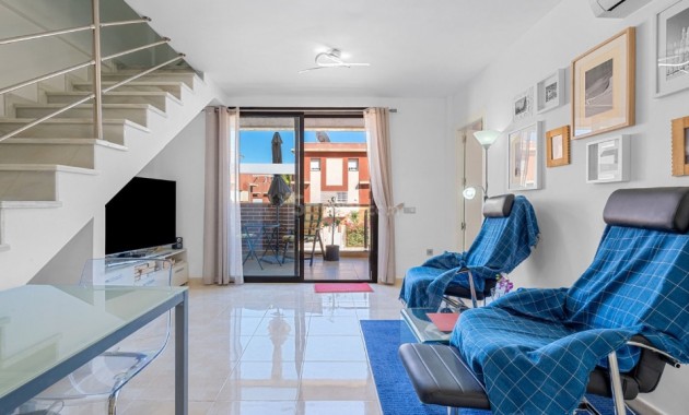 Venta - Apartamento / piso -
Lomas de Cabo Roig