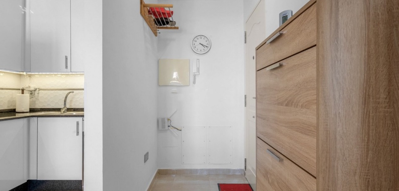 Venta - Apartamento / piso -
Lomas de Cabo Roig