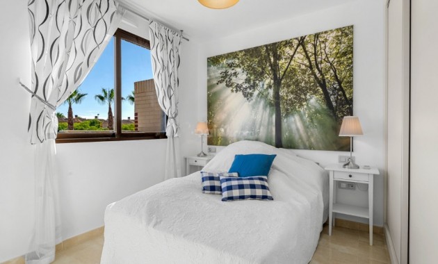 Venta - Apartamento / piso -
Lomas de Cabo Roig