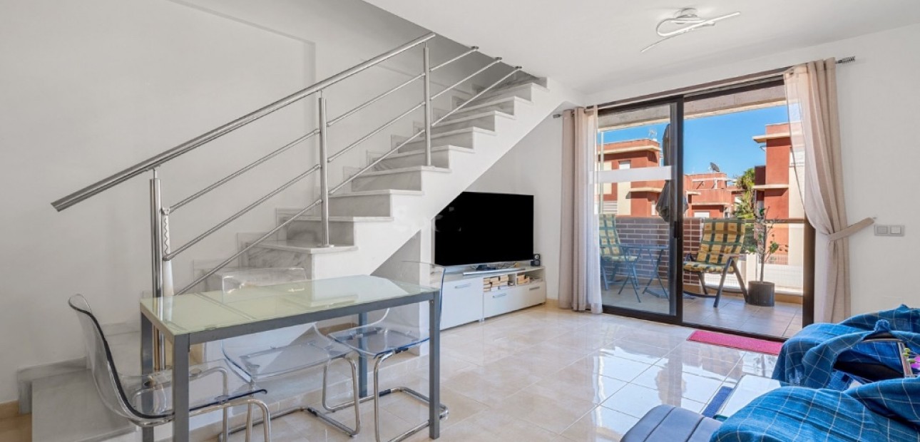 Venta - Apartamento / piso -
Lomas de Cabo Roig