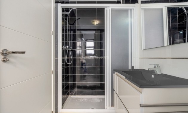 Venta - Apartamento / piso -
Lomas de Cabo Roig