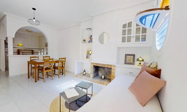 Venta - Apartamento / piso -
Punta Prima