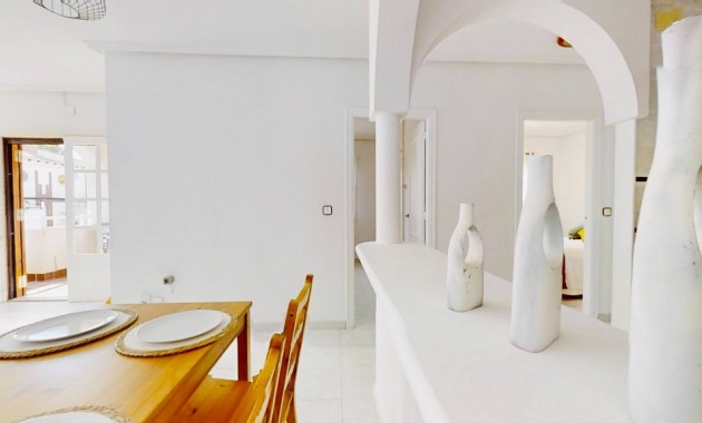 Venta - Apartamento / piso -
Punta Prima