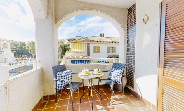 Venta - Apartamento / piso -
Punta Prima