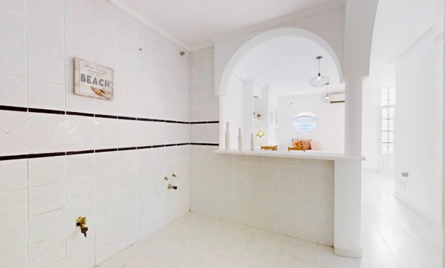 Venta - Apartamento / piso -
Punta Prima