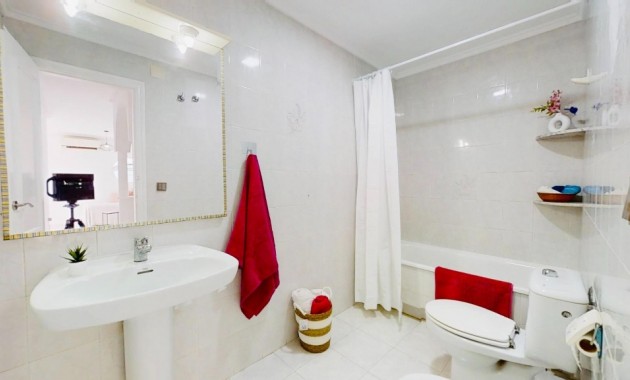 Venta - Apartamento / piso -
Punta Prima