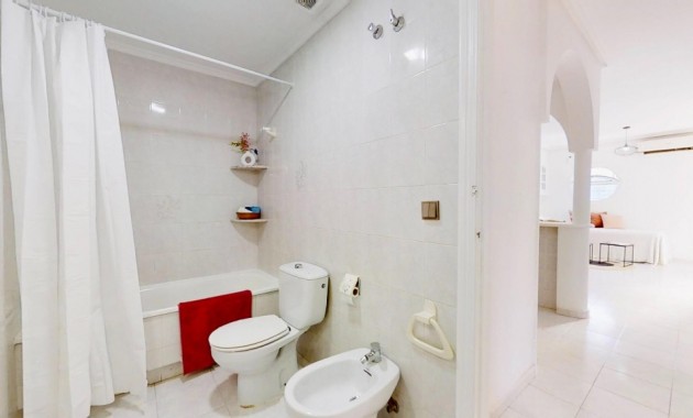 Venta - Apartamento / piso -
Punta Prima