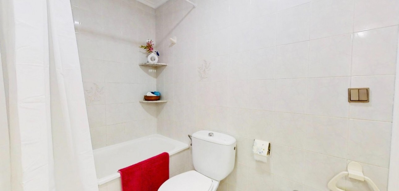 Venta - Apartamento / piso -
Punta Prima